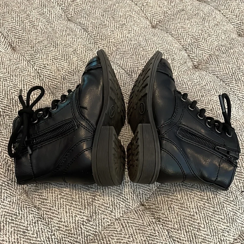 Steve Madden boots size 7